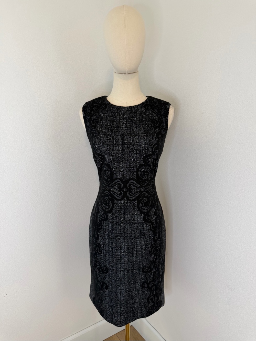 Diane Von Furstenberg NWT Black and Charcoal Fitted Sheath Dress Size 4